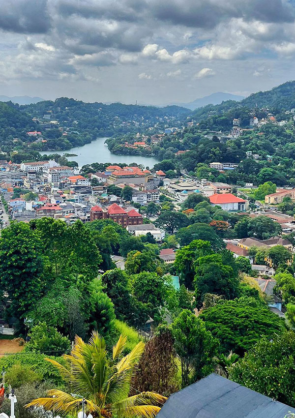 Taxi Service in Kandy